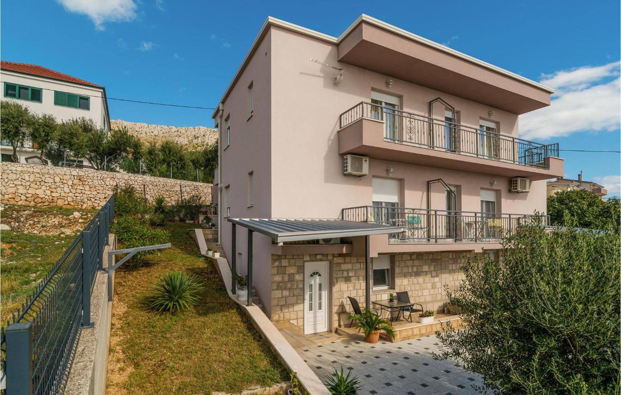 Nice Apartment In Mali Rat With Wifi Sumpetar Luaran gambar